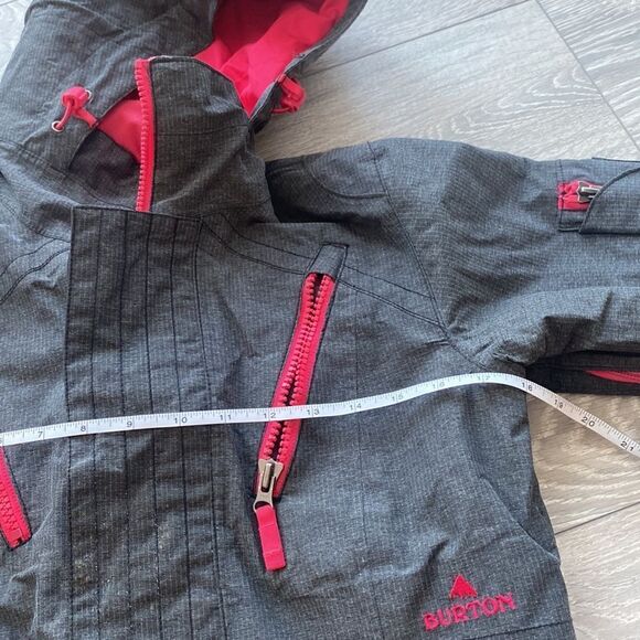 Burton Snowboarding Jacket - Picture 10 of 13